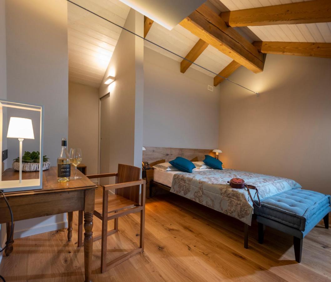 Antica Dimora Dosio Bed & Breakfast La Morra Bagian luar foto