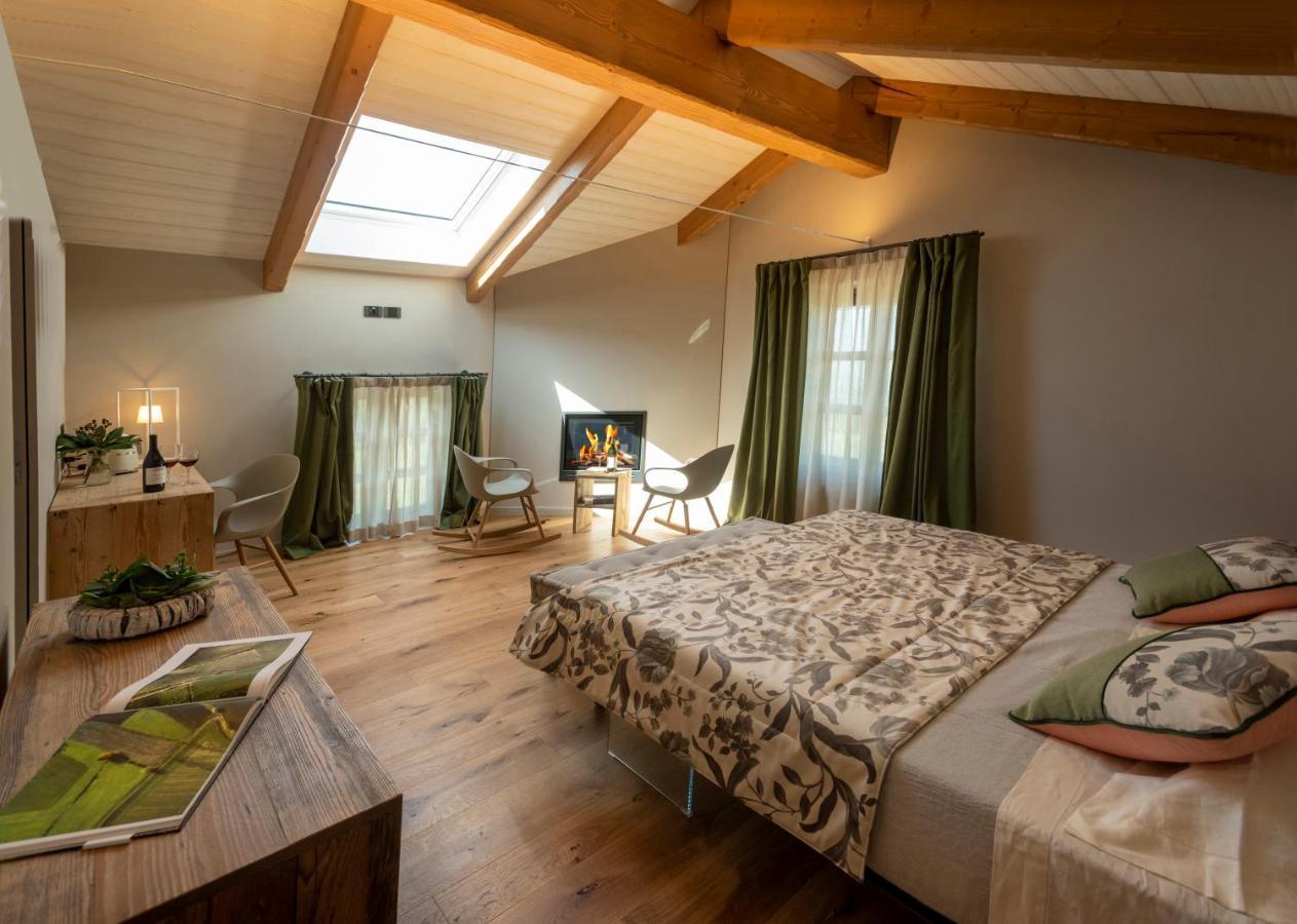 Antica Dimora Dosio Bed & Breakfast La Morra Bagian luar foto