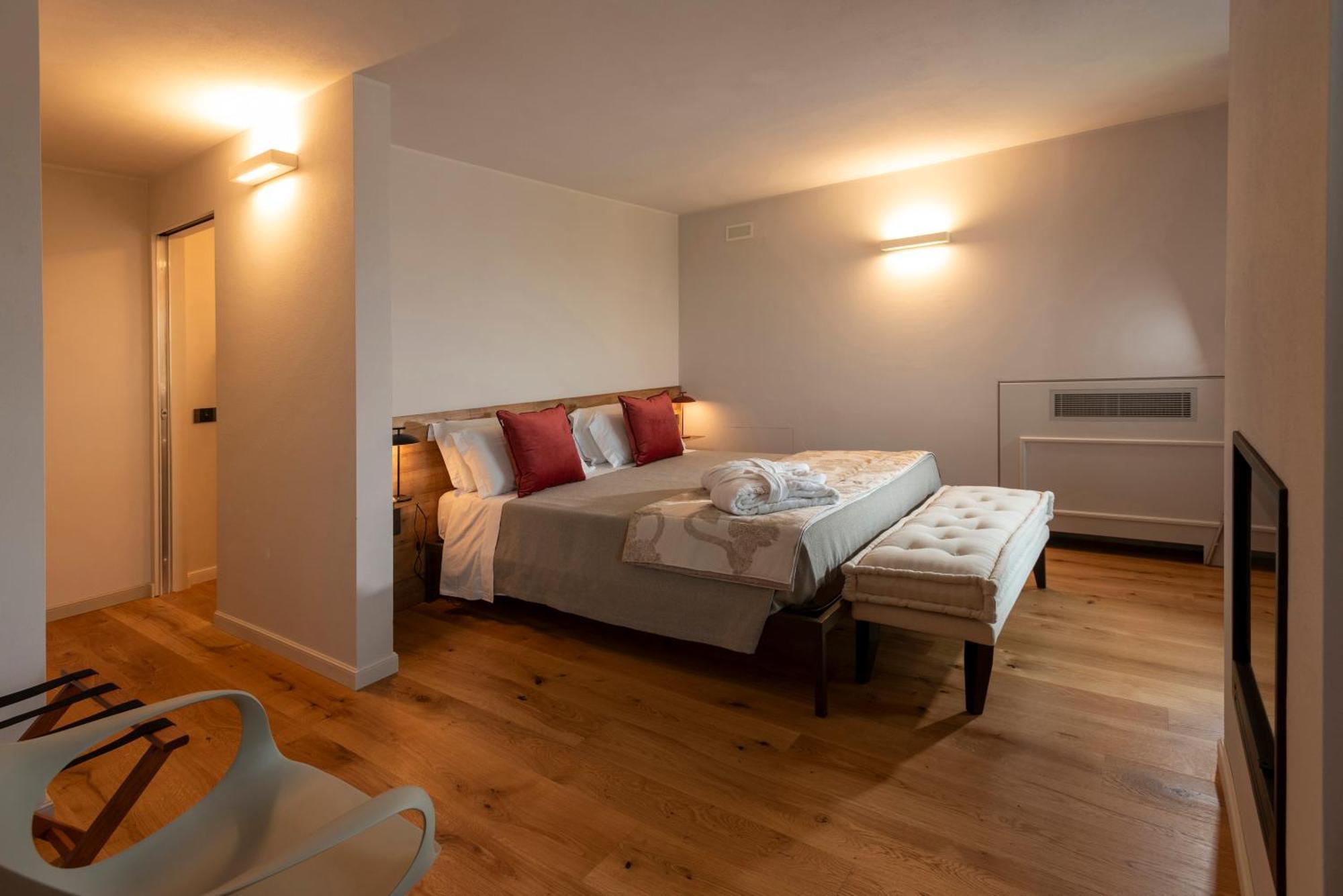 Antica Dimora Dosio Bed & Breakfast La Morra Bagian luar foto