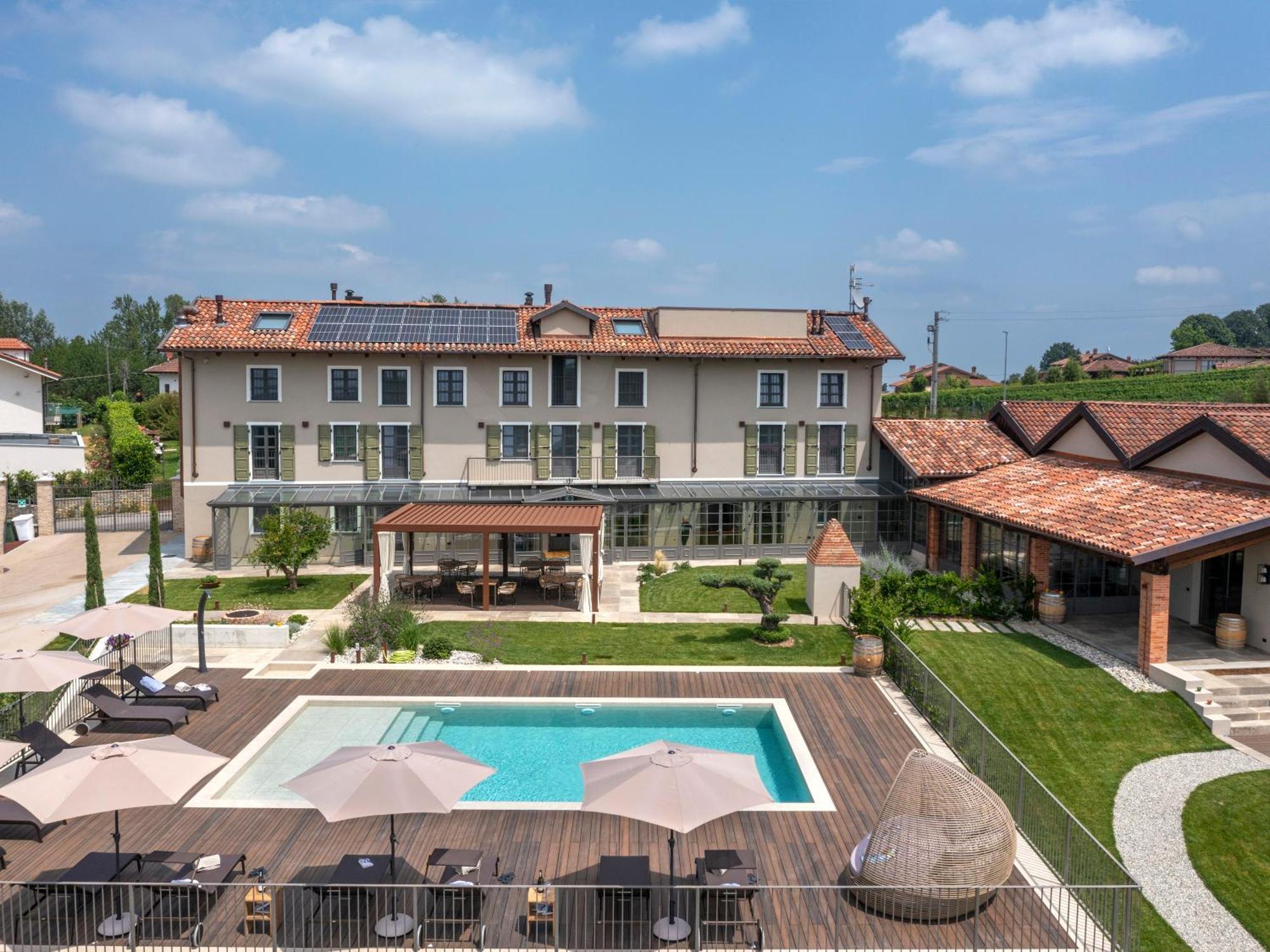 Antica Dimora Dosio Bed & Breakfast La Morra Bagian luar foto
