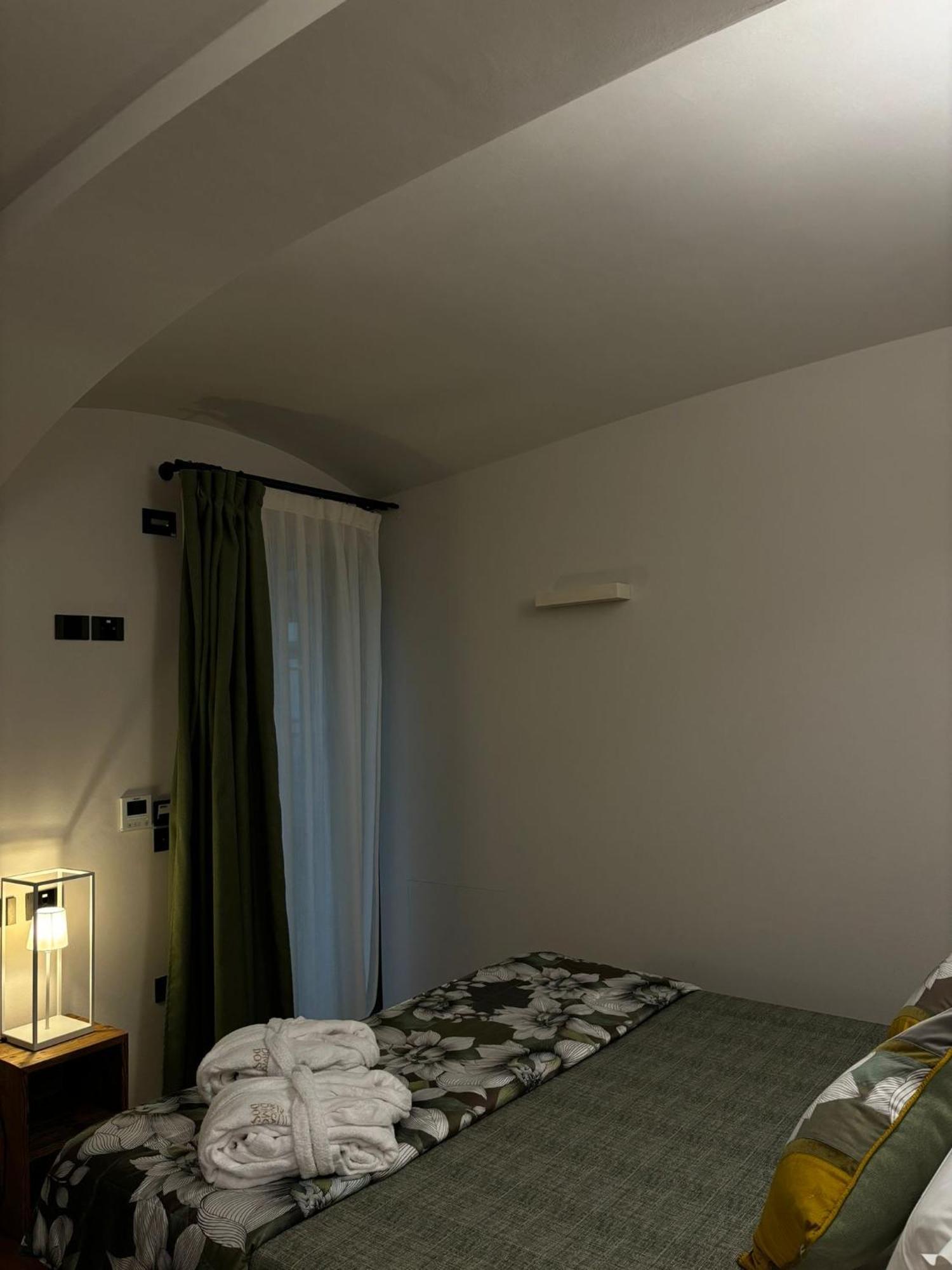 Antica Dimora Dosio Bed & Breakfast La Morra Bagian luar foto